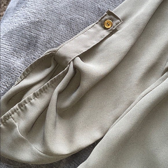 A Rue 21 blouse - Picture 4 of 4